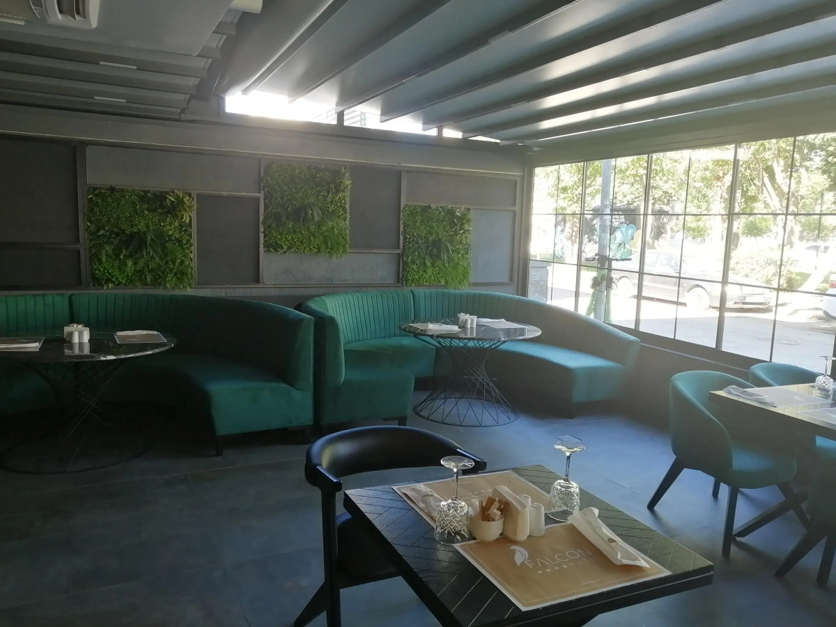 Отель Falcon 1511