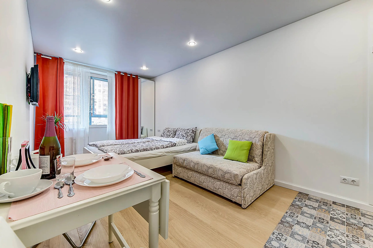 Апартаменты Red Curtains Studio