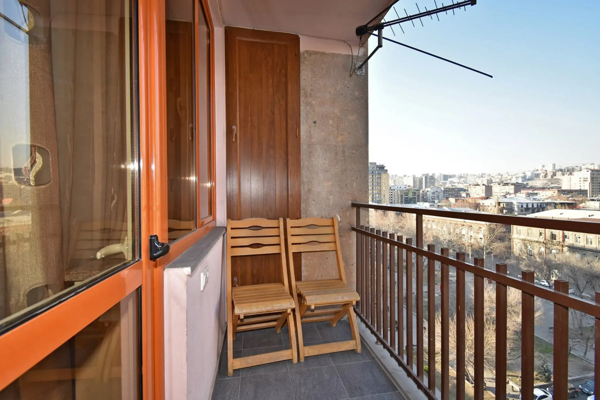 Apartments RentInnYerevan 13 Pavstos Buzand street