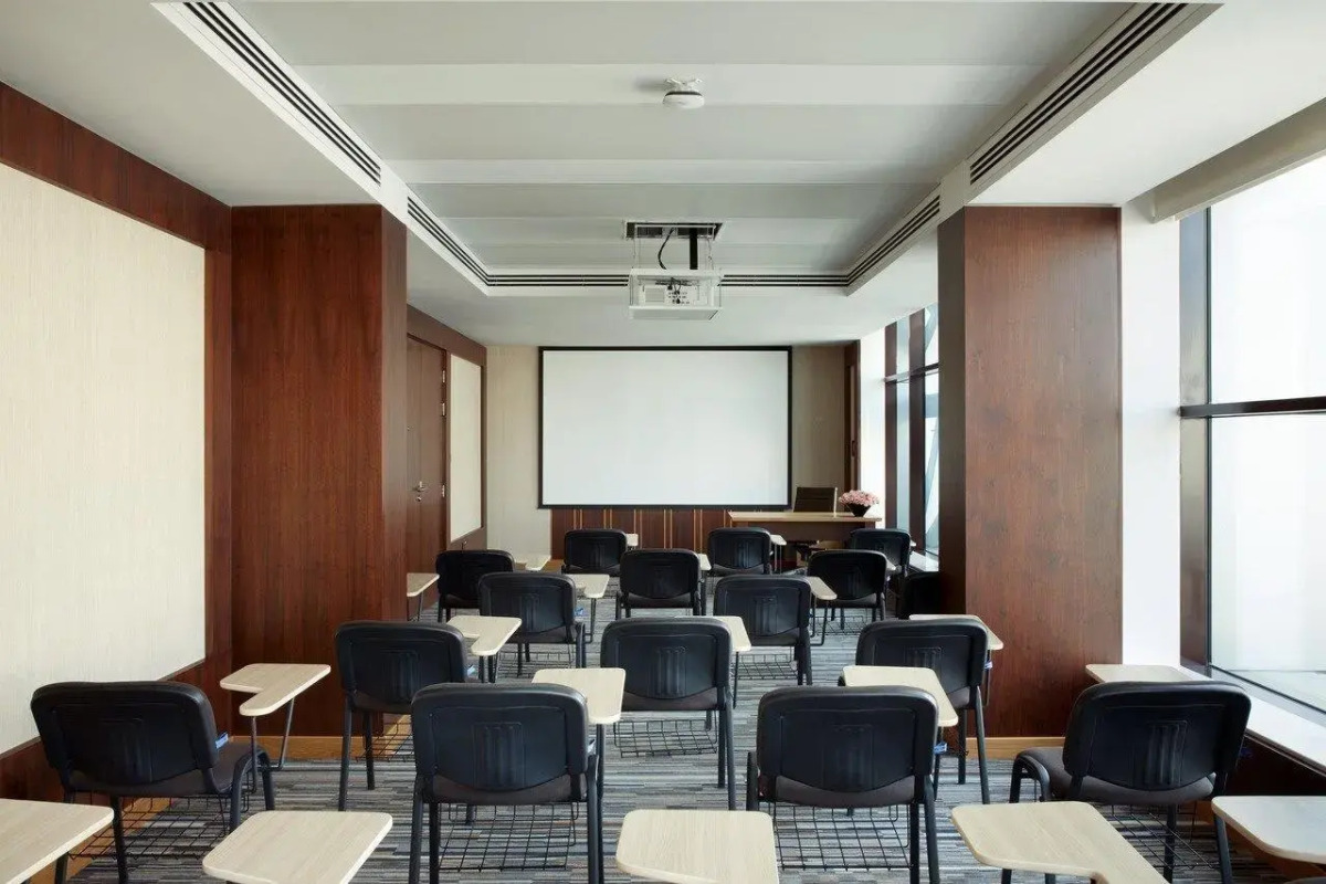 Отель Royal Tulip Muscat