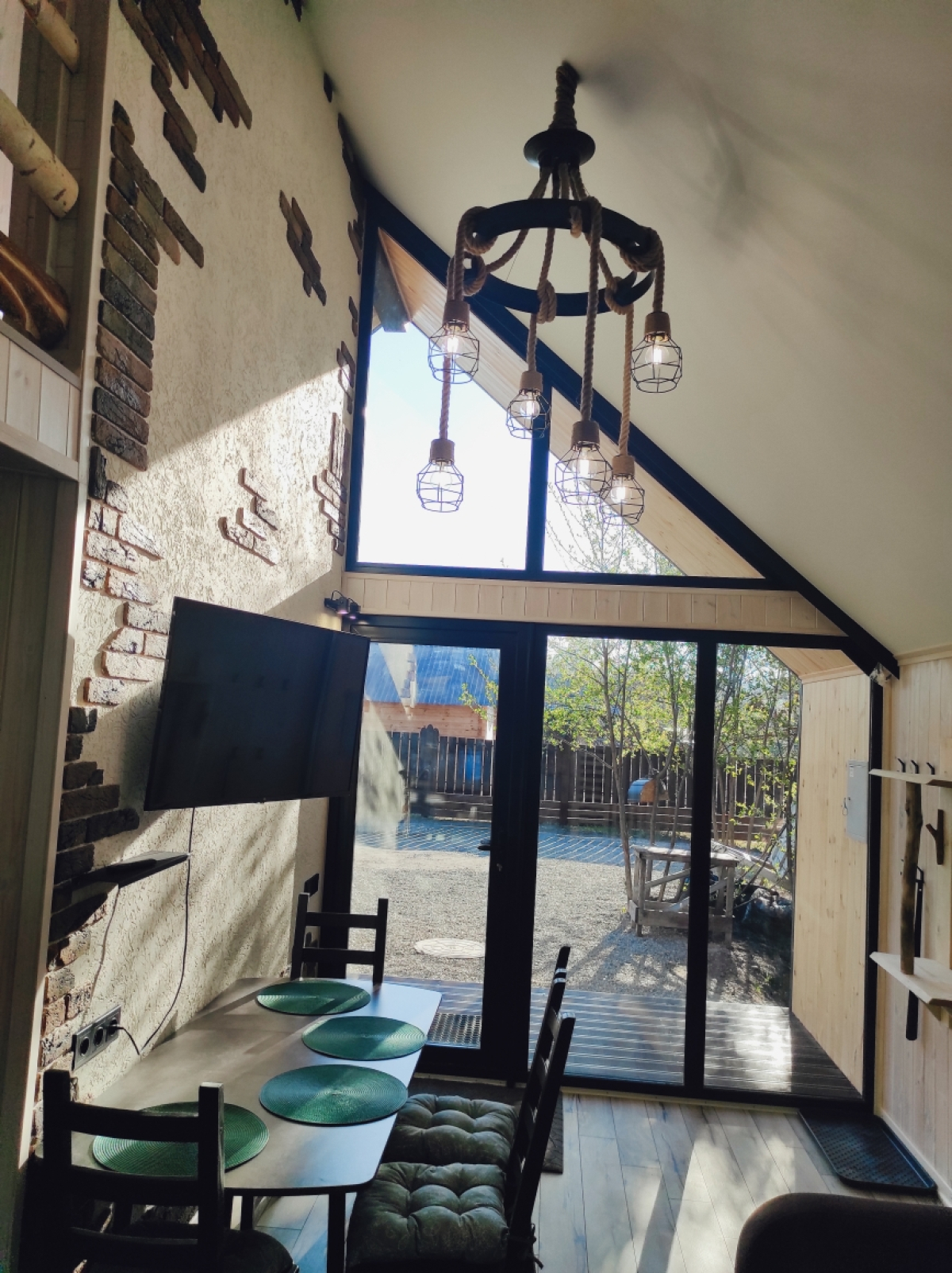 Частный дом Биг Лодж-Отдых на Алтае