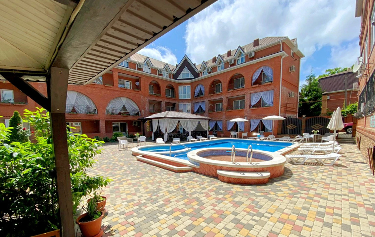 Отель Багира