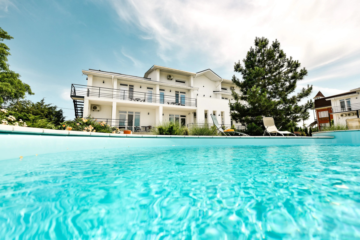 Отель Белая Ива