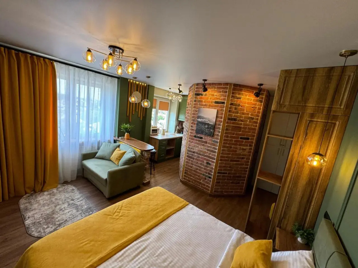 Апартаменты Авторские в комплексе с сезонным бассейном