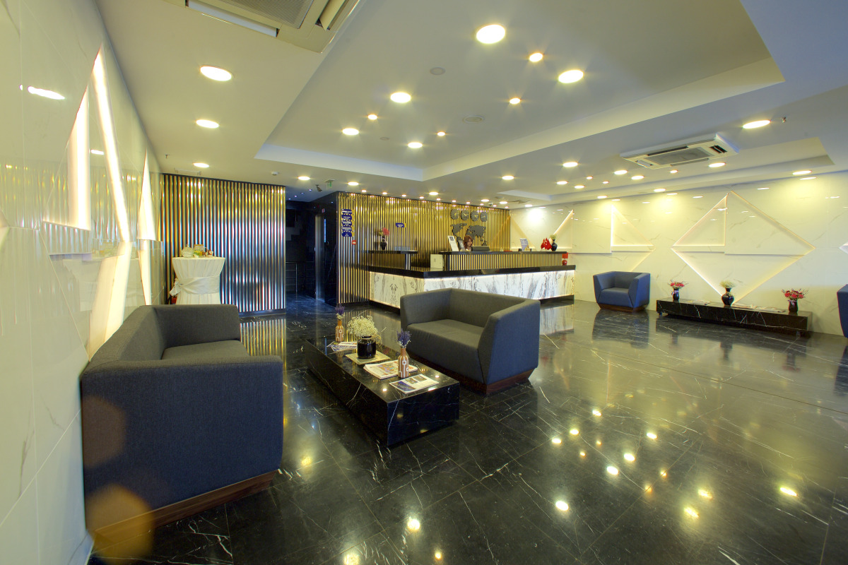 The Hera Platinum Hotel