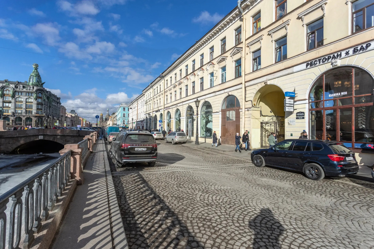 Квартира видовая в Золотом треугольнике Петербурга