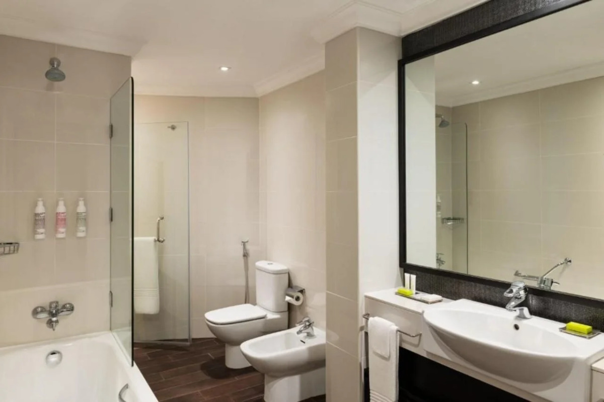 Отель Le Méridien Mina Seyahi Beach Resort & Waterpark