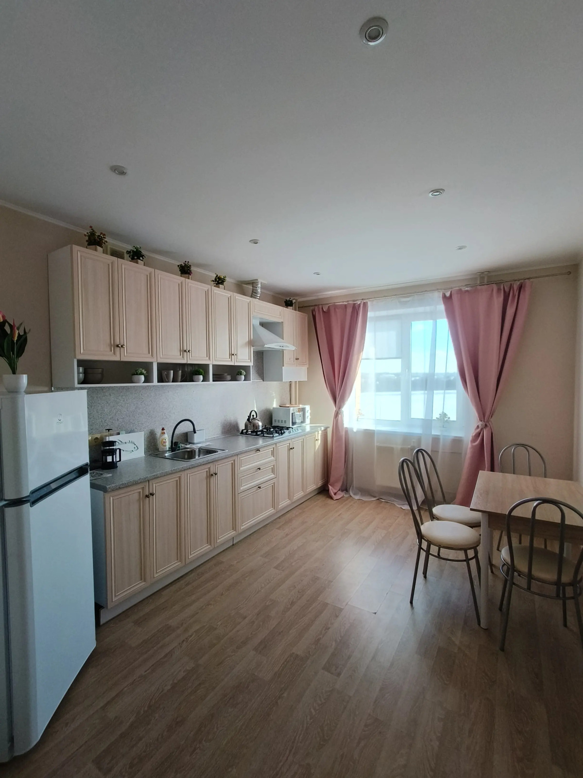 Апартаменты солнечные возле реки