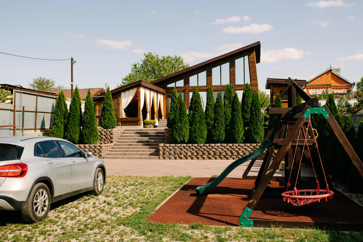 Гостевой дом Барни с горячим бассейном и видом на закат