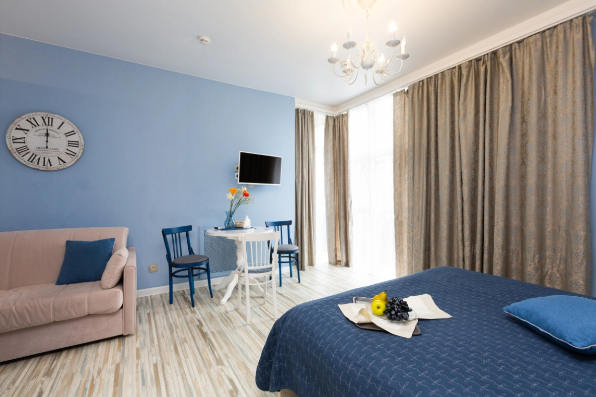 Апартаменты Этажидейли на Белинского с балконом