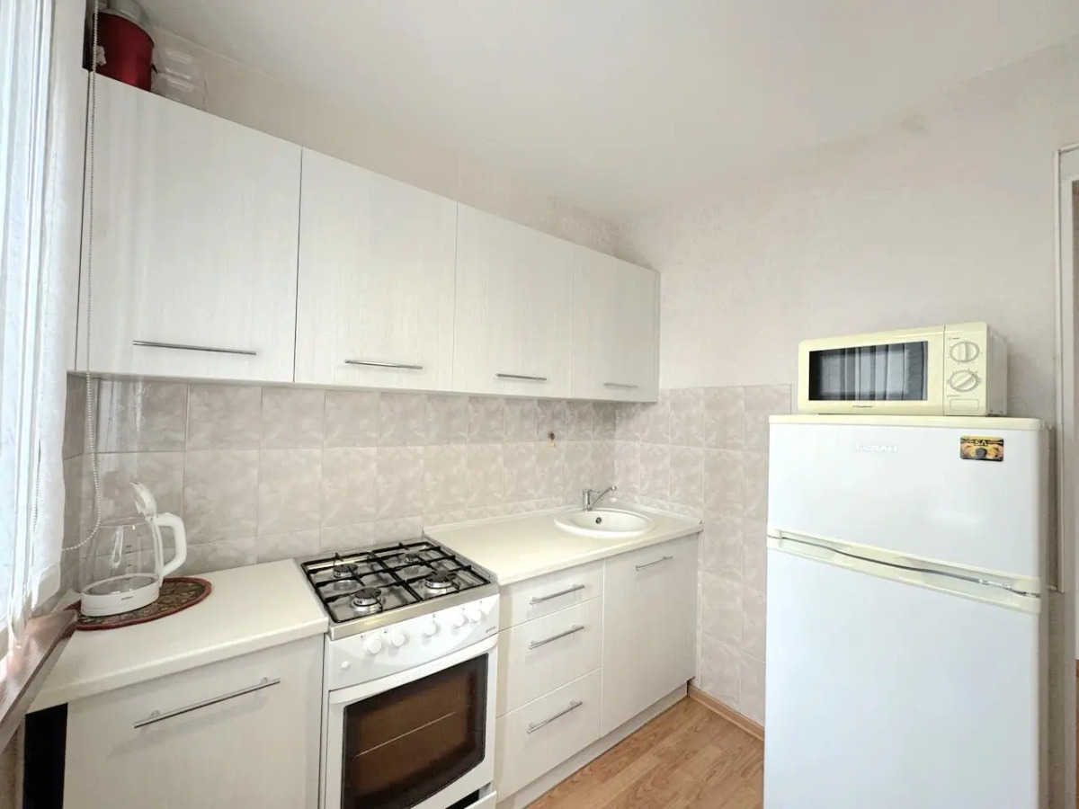 Квартира Двухкомнатная с Балконом и Кондиционером в Центре на Весенней