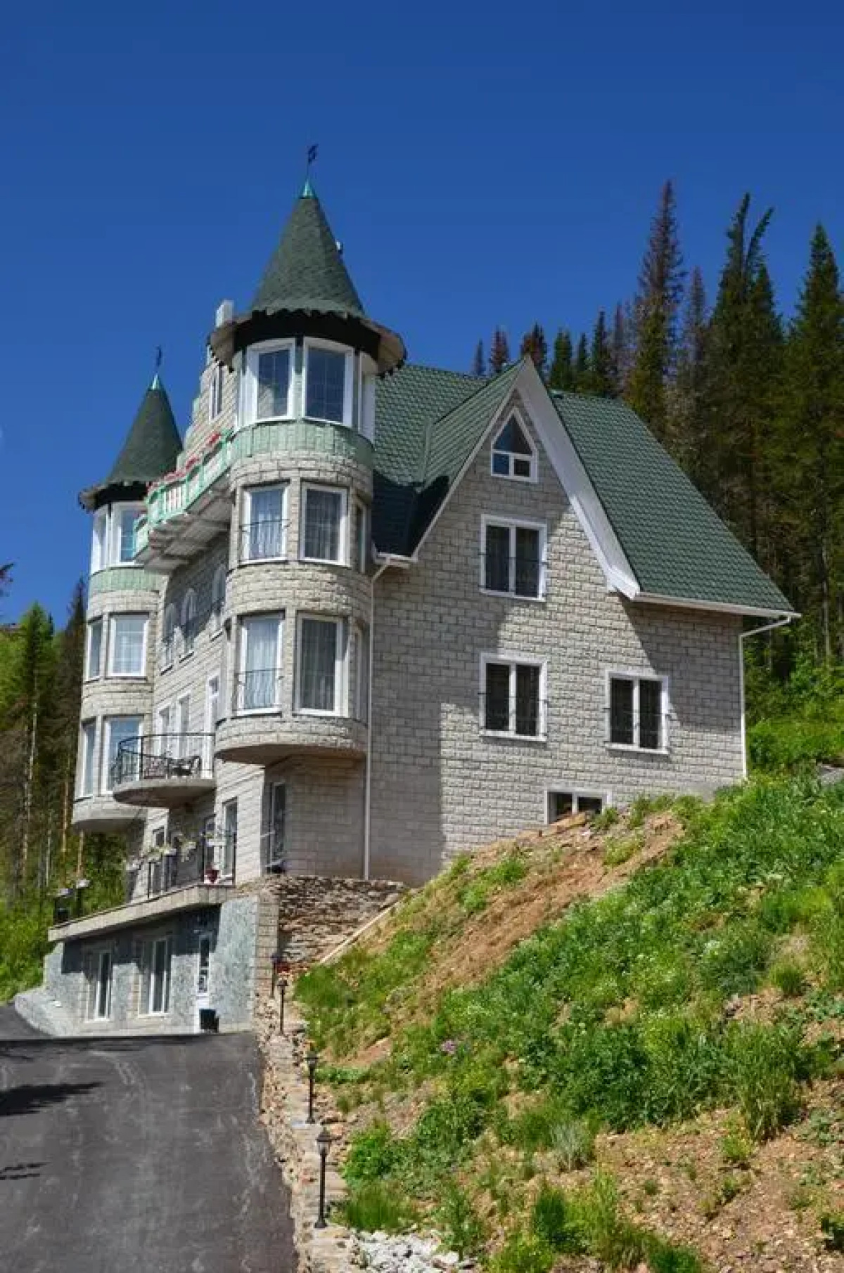 Отель Загородный Замок Эдельвейс