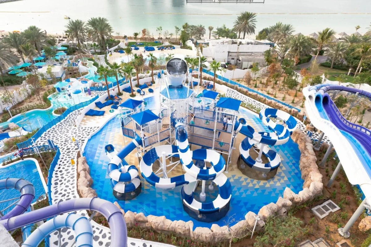Отель Le Méridien Mina Seyahi Beach Resort & Waterpark