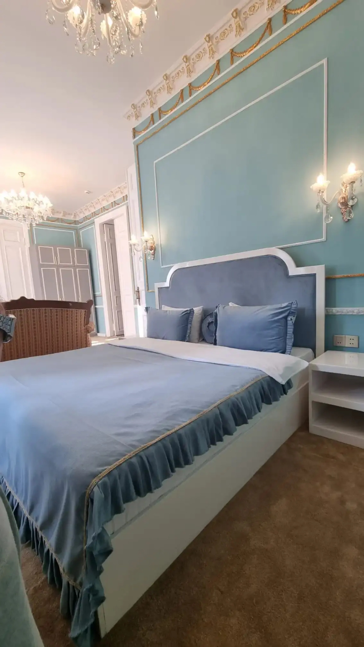 Apartments History 1870