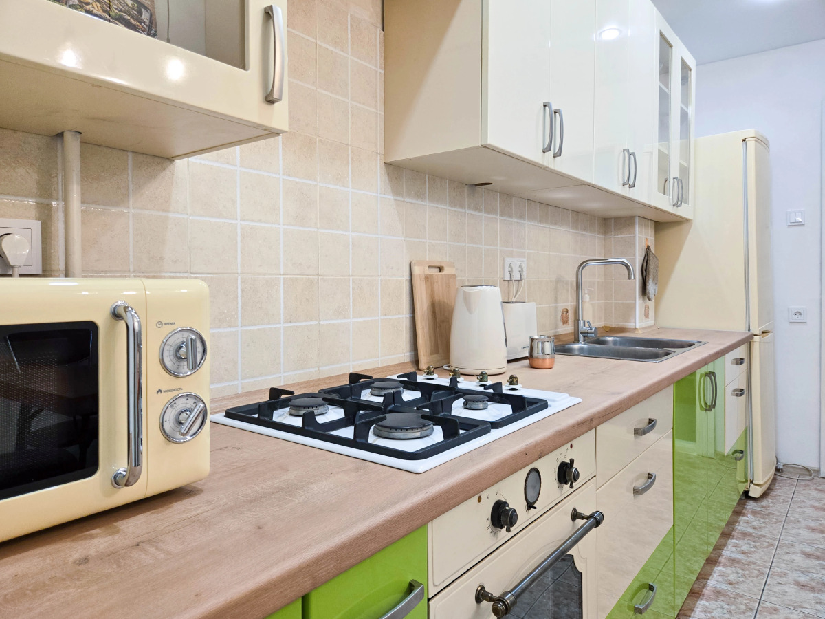 Апартаменты двухкомнатные в центре Сеть ЙоХоум