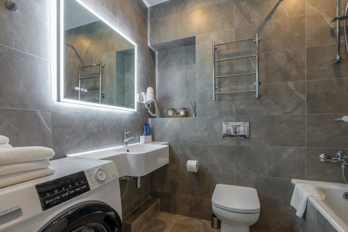 Апартаменты 2 комн. De Luxe YES с видом на ВДНХ и Останкино