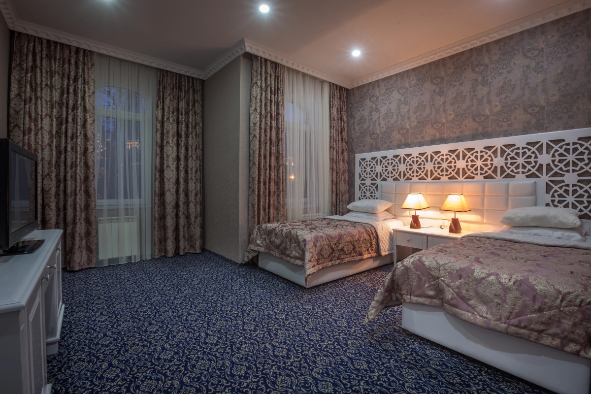 Отель Premier Old Gates