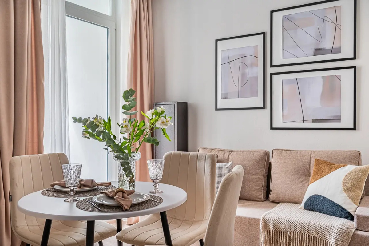 Апартаменты на Краснолесья 10/3