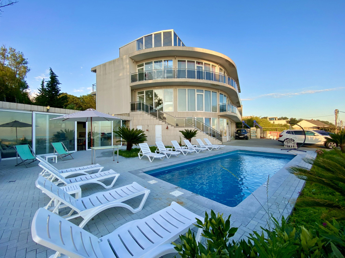 Квартира Янтарь с бассейном в Сириусе