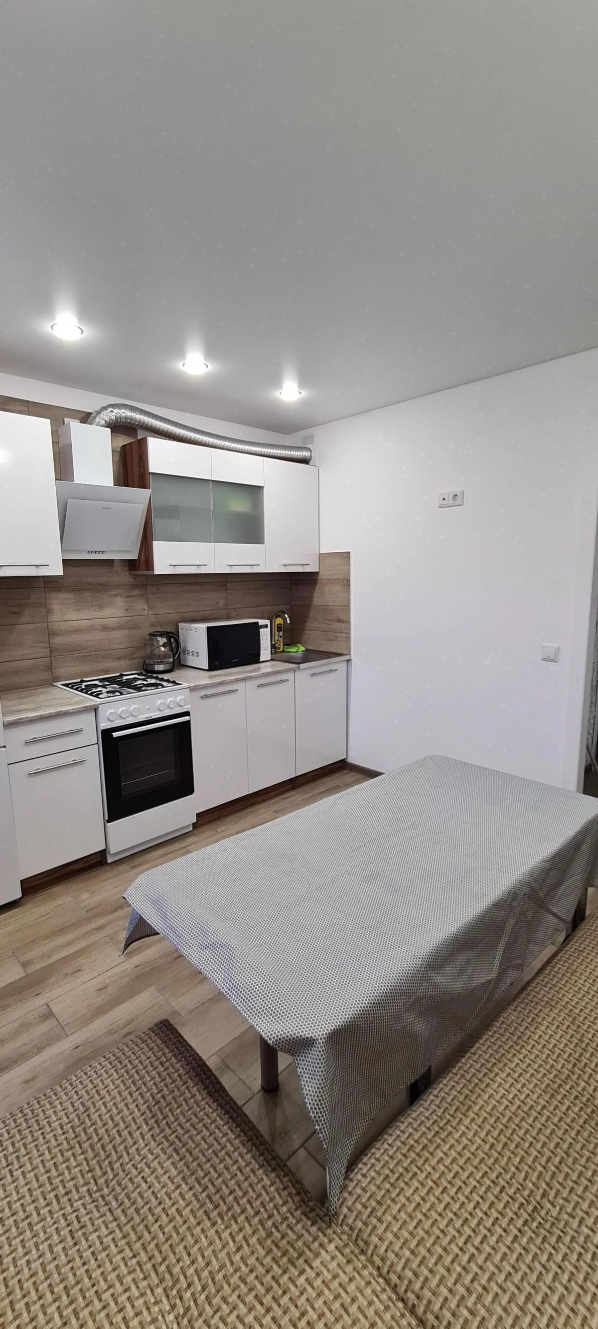 Апартаменты White