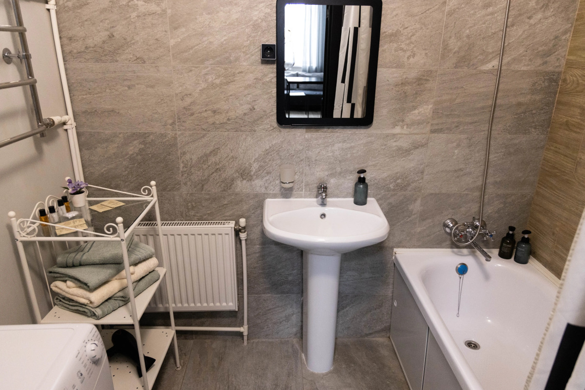 Квартира двухкомнатная в Доме с видом на Лавру