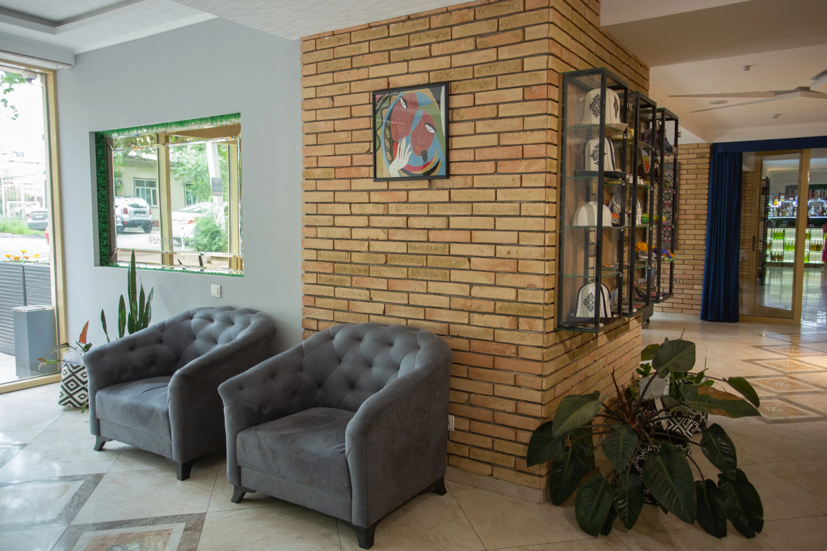 Отель B Hotel Bishkek