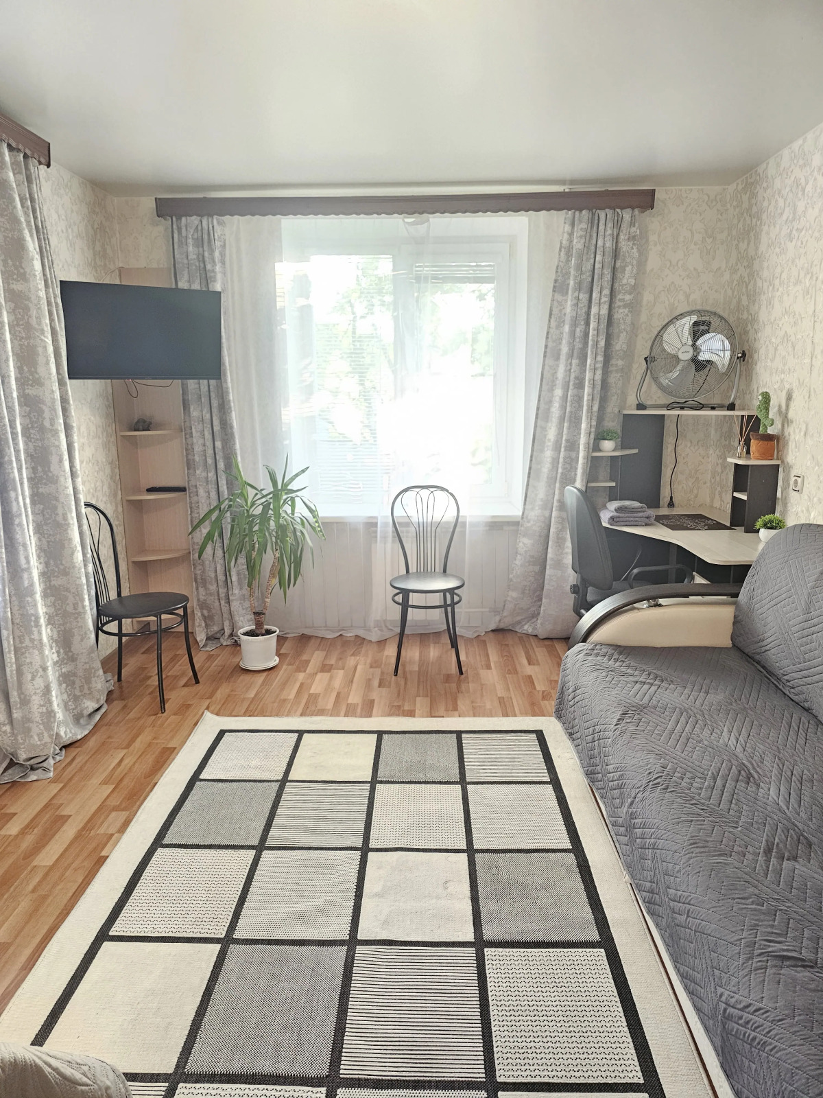 Квартира Просторная двухкомнатная возле пляжа