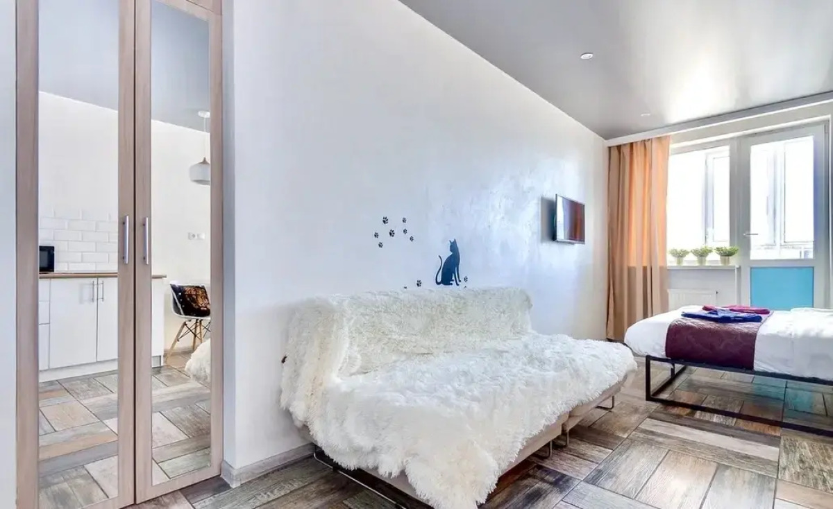 Апартаменты Уютная Студия с большой лоджией в доме бизнес-класса