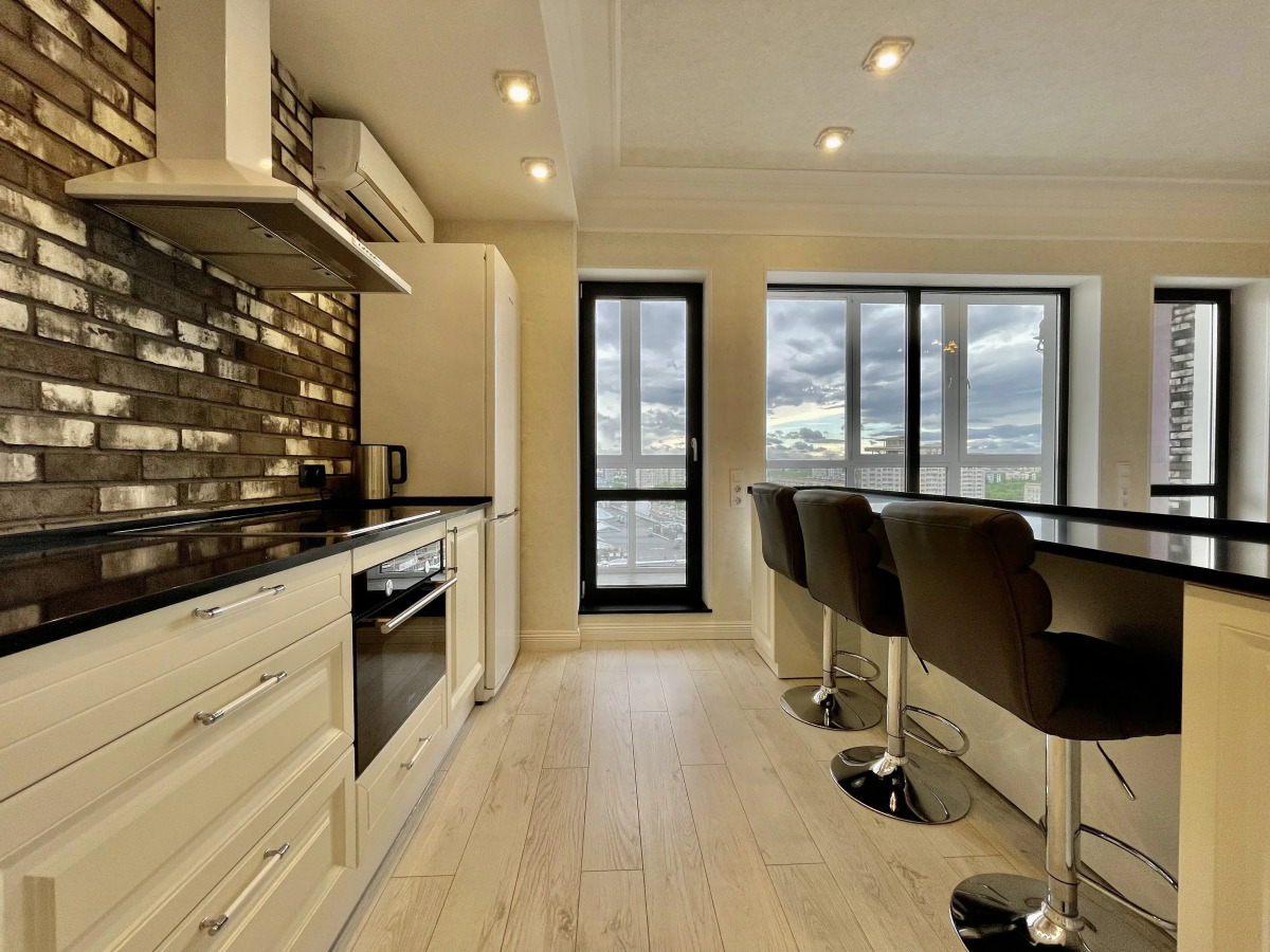 Апартаменты 1-комнатные HomeApart П. Мстиславца, 15