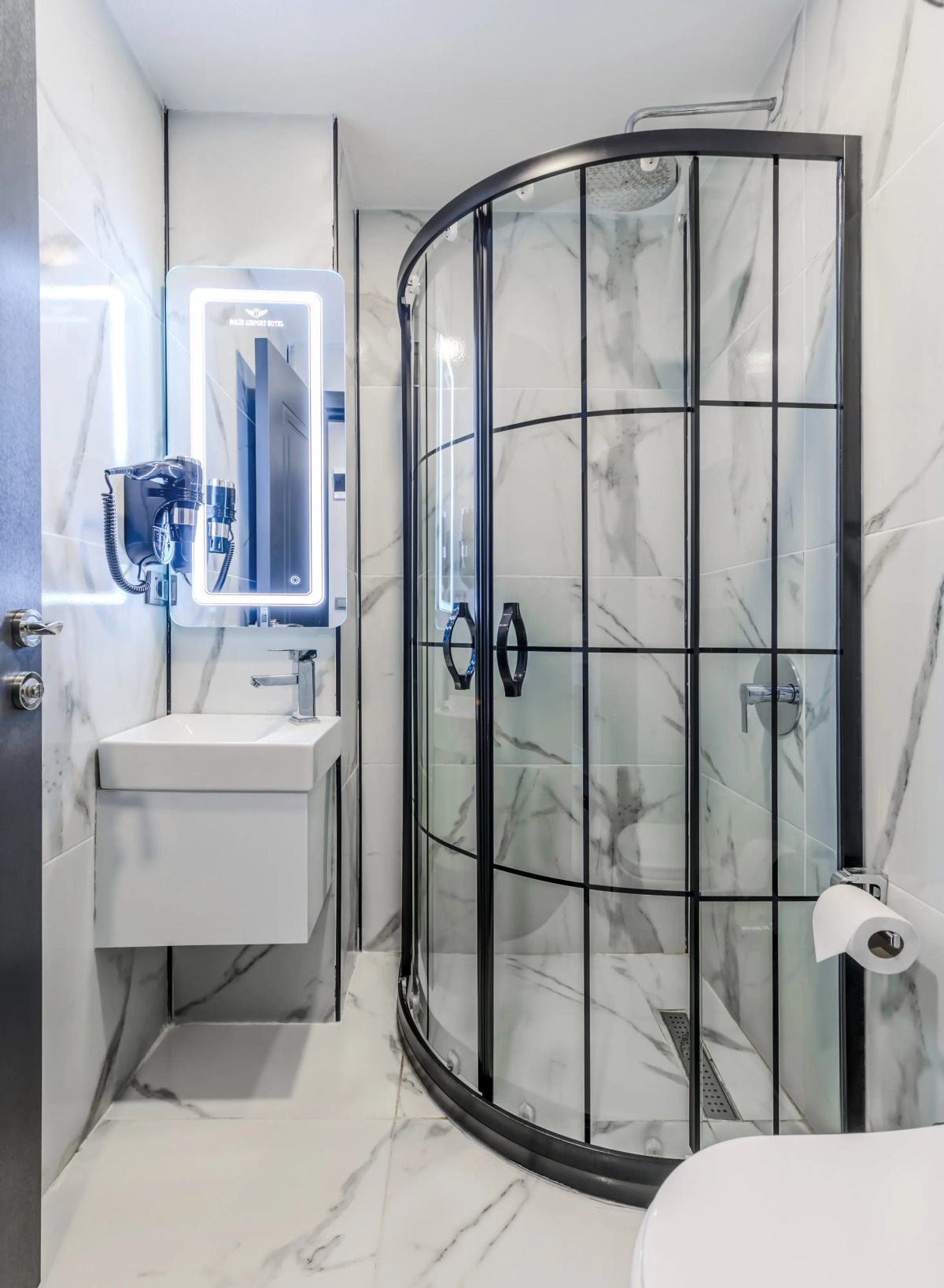 Отель Solin Airport Hotel