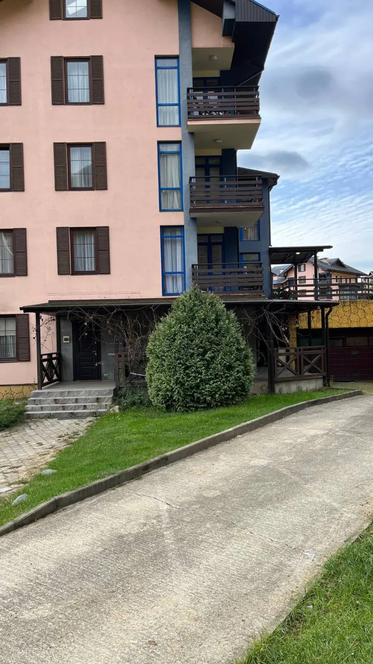 Апартаменты Эко Дом в Жк Катерина Альпик с видом на горы и террасой