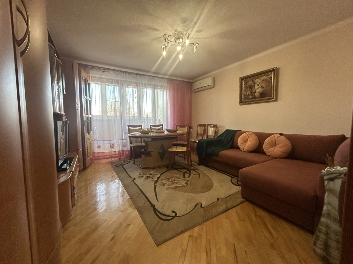 Квартира 2-х комнатная в центре посёлка Тульского