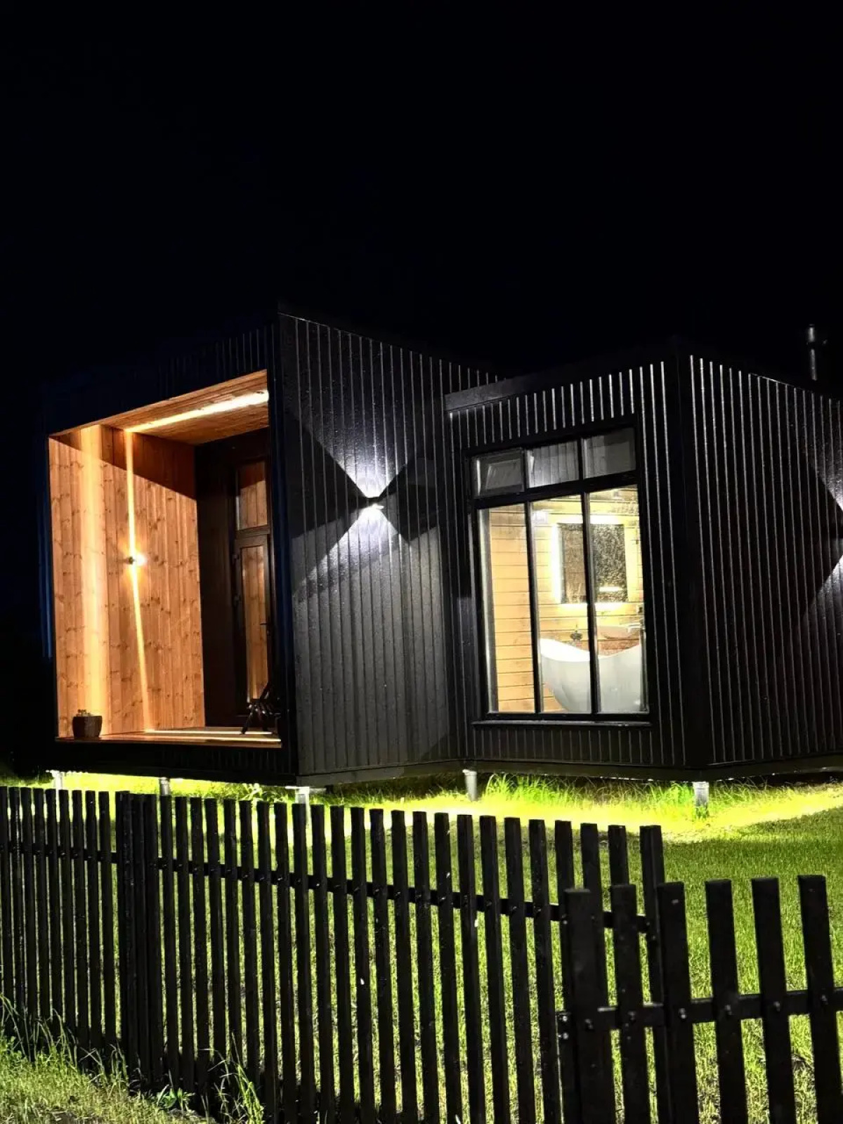 Частный Дом Black Space