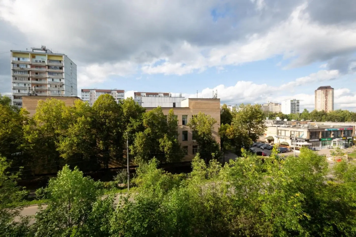 Апартаменты 2 комнатные с балконом в центре города, рядом Парк Победы