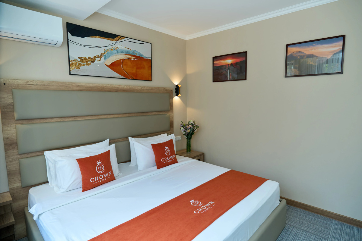 Отель Crown Hotel Bishkek