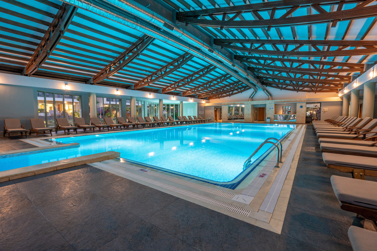 Lara Barut Collection