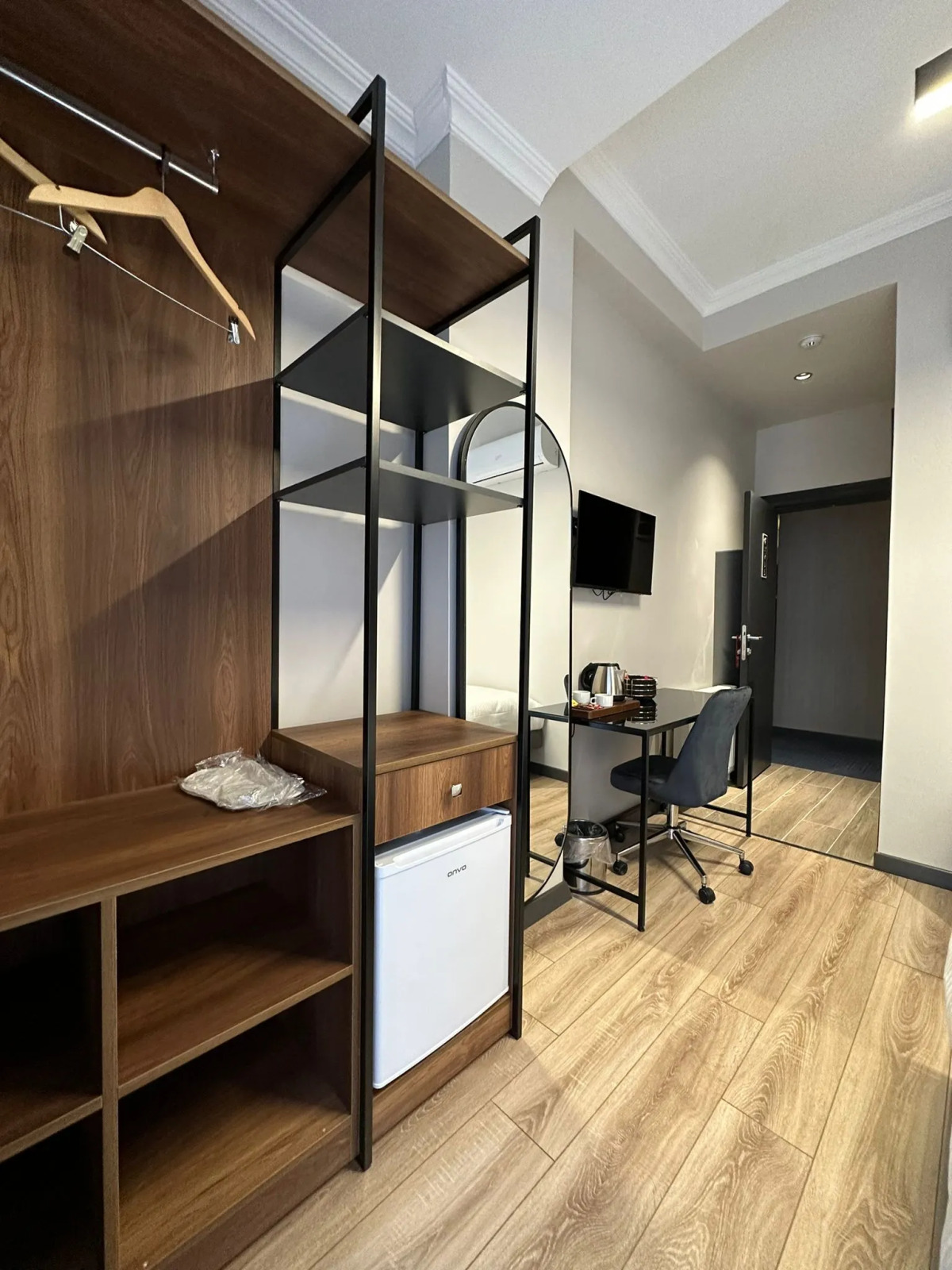 Lenora Airport Hotel