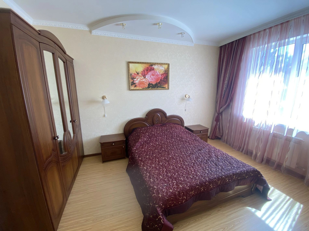 Апартаменты 201 Колхозная 9