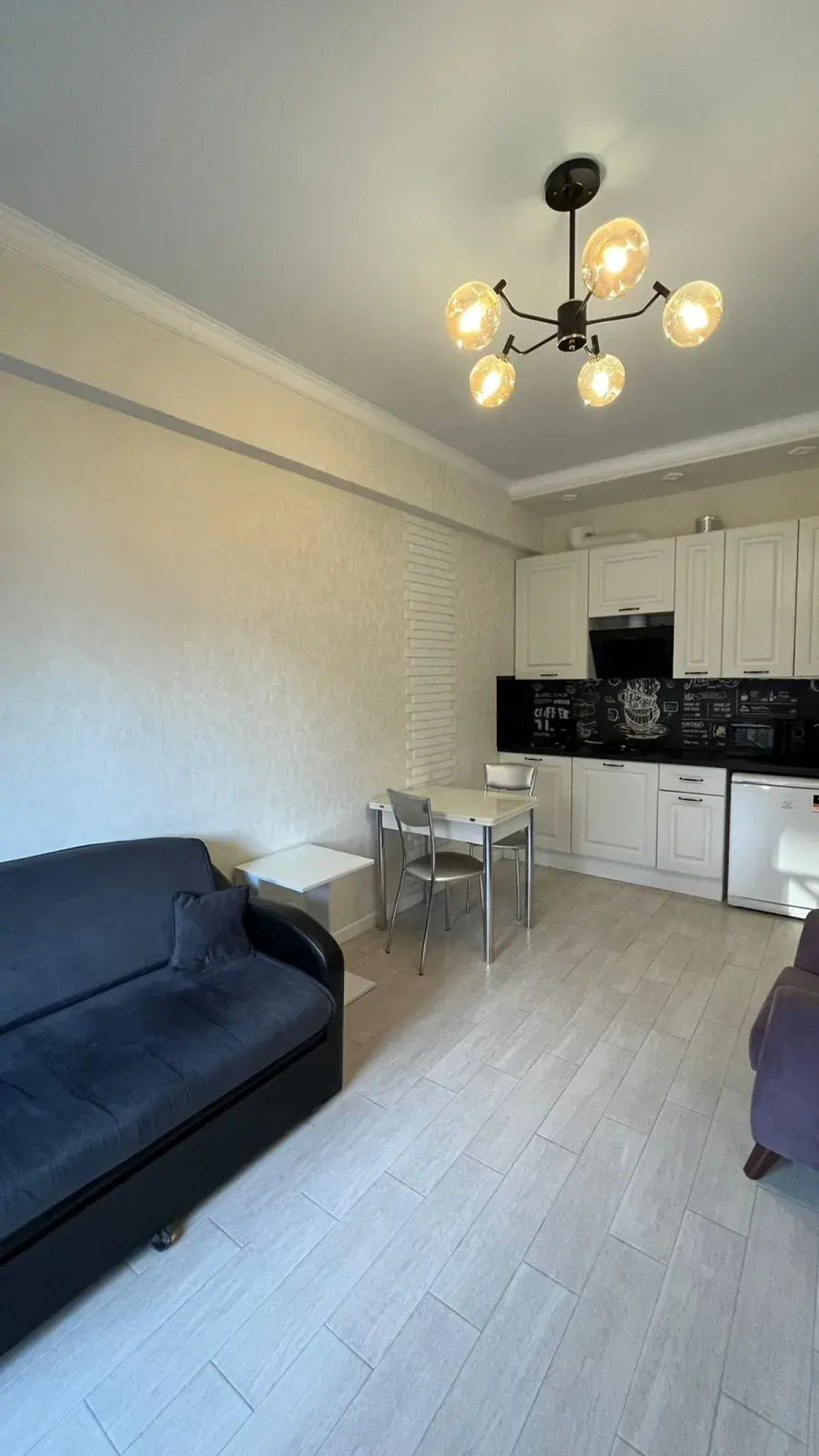 Апартаменты Евро 2-ком с балконом возле моря в центре Адлера Ajax