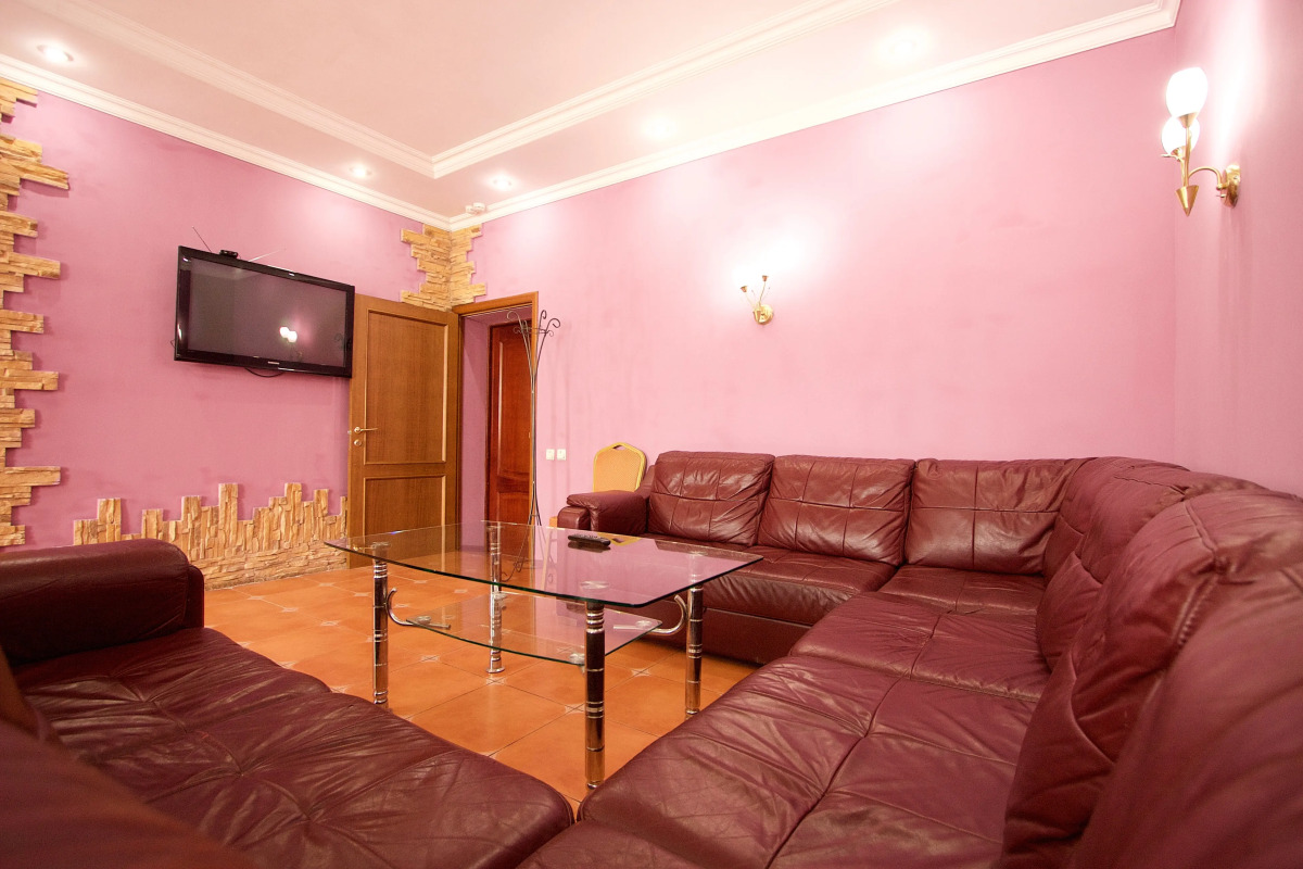 Отель Автодвор