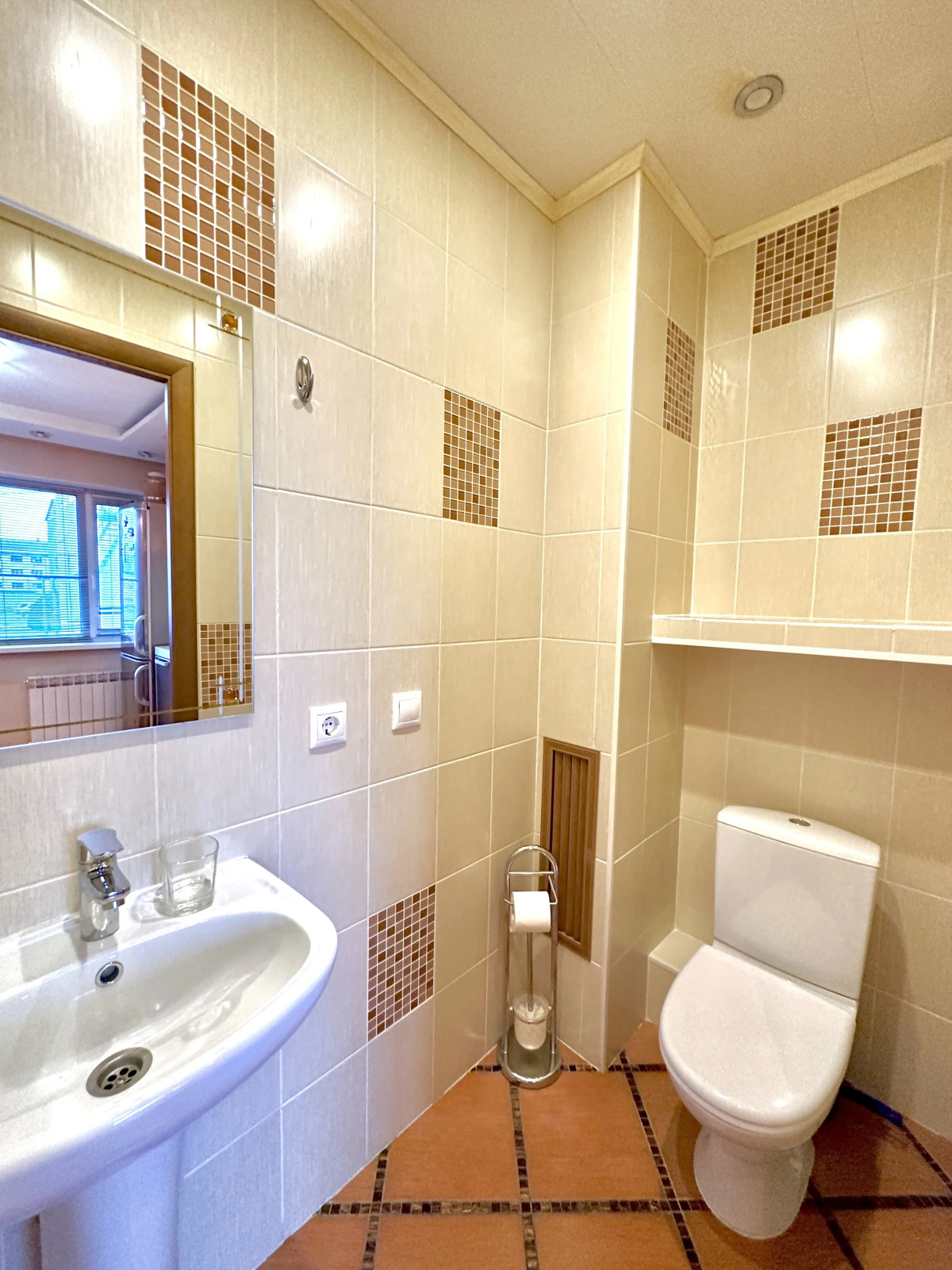 Квартира Светлая 2-комнатная: рядом гостиница Воркута и Центральная площадь