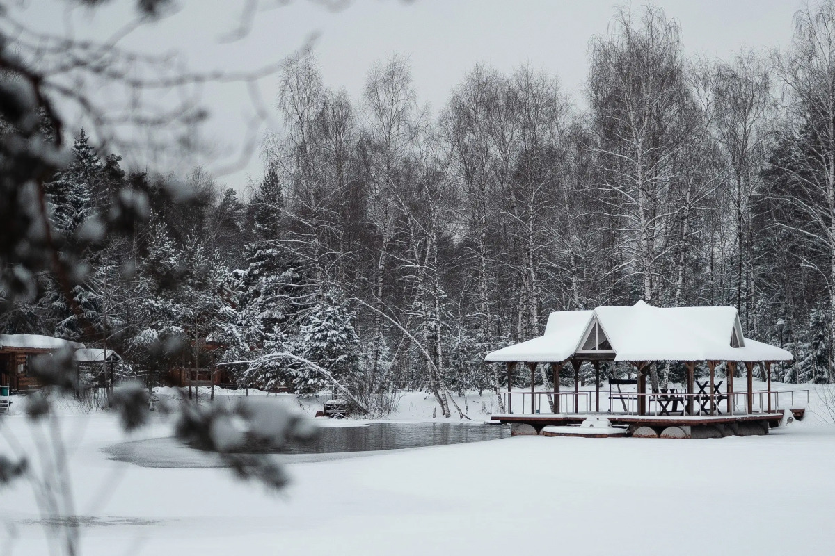 Бисерово Клуб