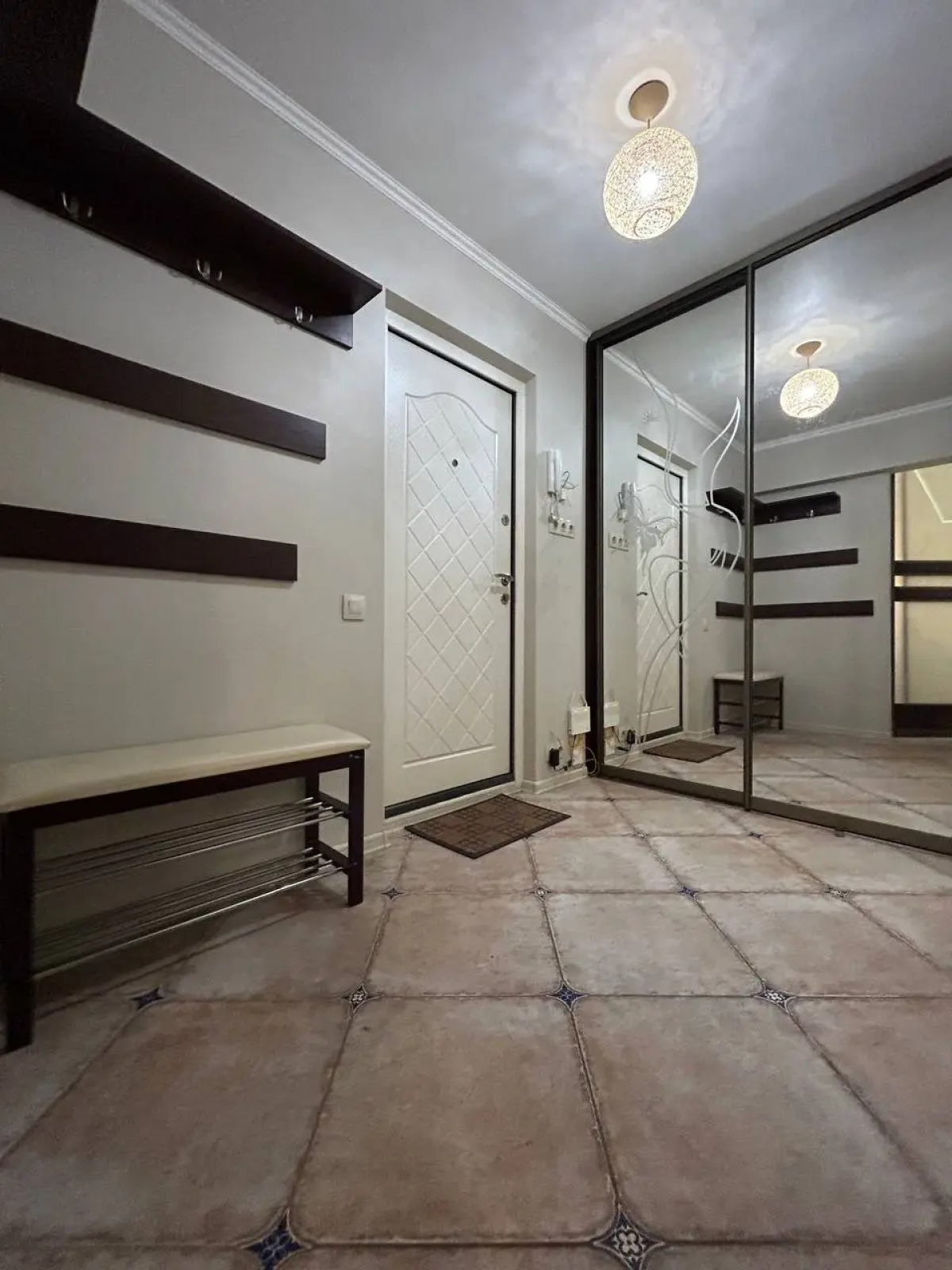 Апартаменты Квартира около Комаровского рынка