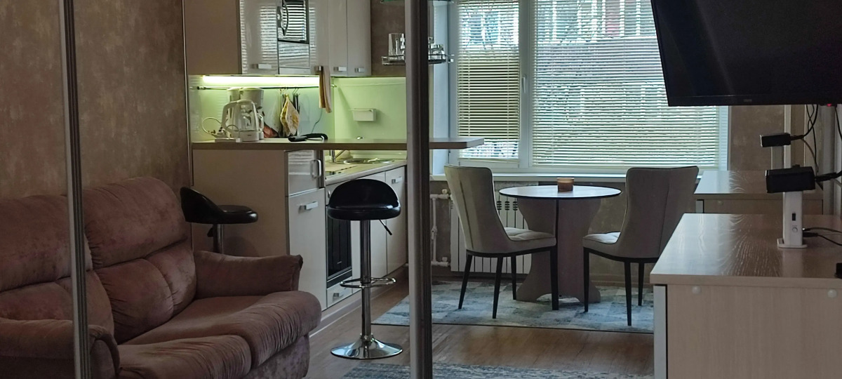 Квартира Зеркальная студия