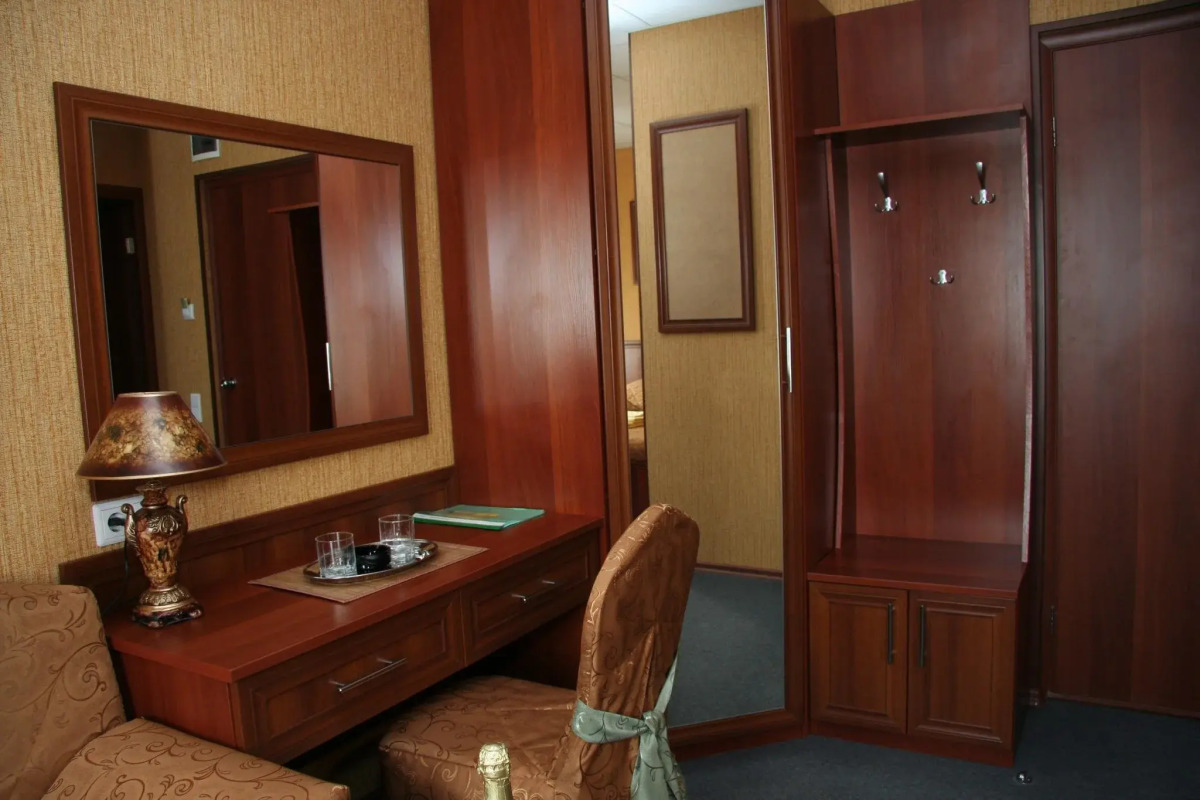 Отель Эсмеральд