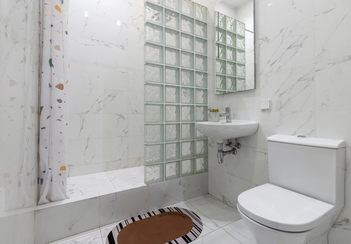 Апартаменты 4-комнатные HomeApart К.Маркса, 30