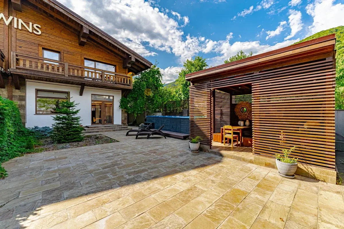 Коттедж Премиум Класса в Горах на 12 Гостей