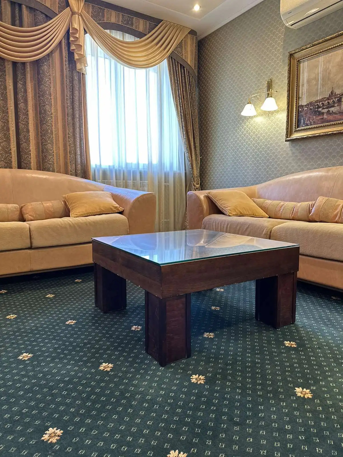 Отель Ля Ви де Шато