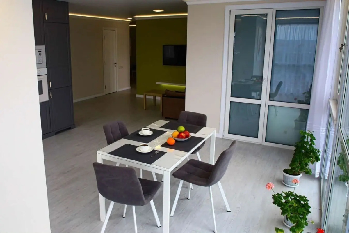 Квартира Трехкомнатная с красивым видом из окна