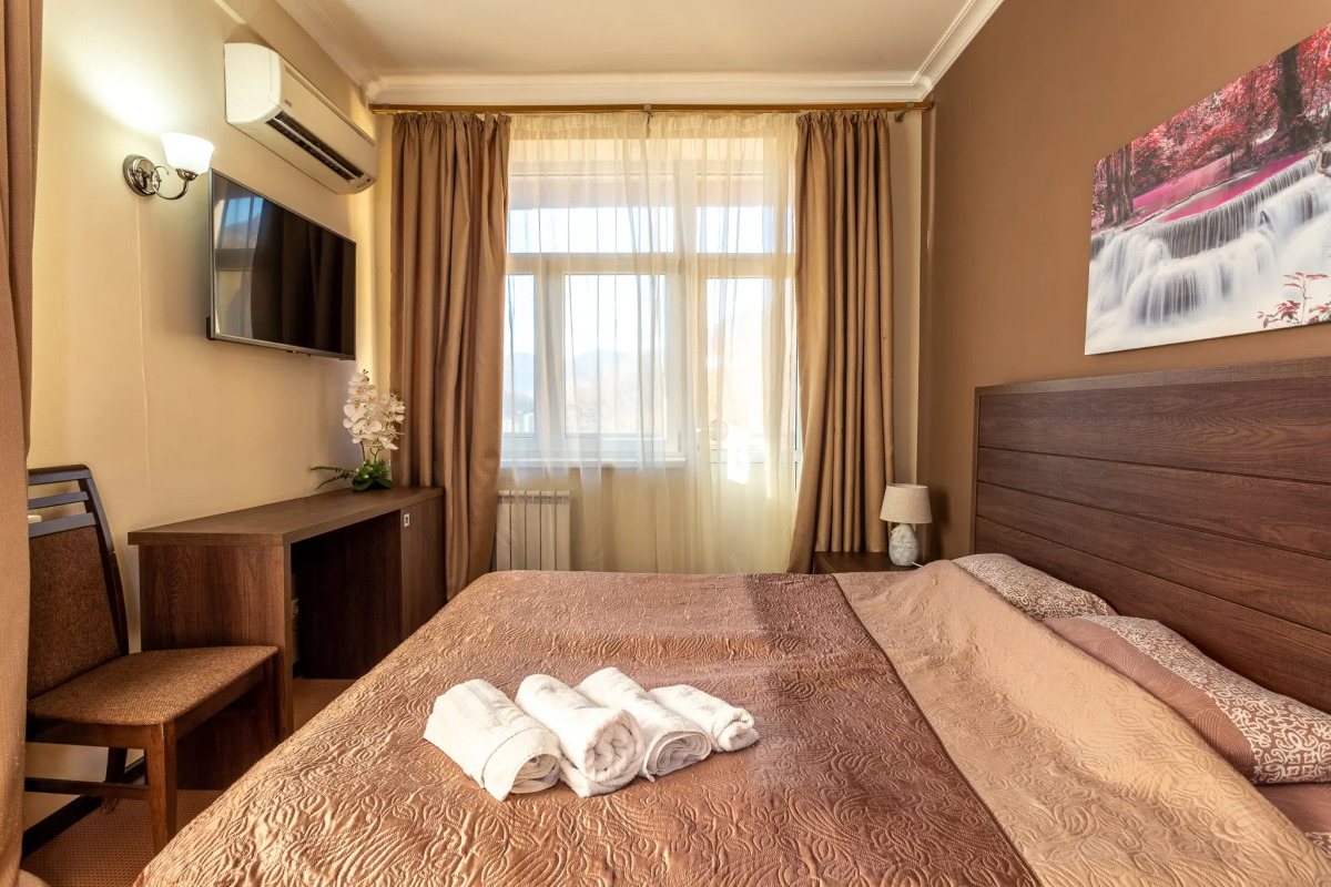 Квартира Номер в Отеле с Балконом Шикарным Видом на Горы